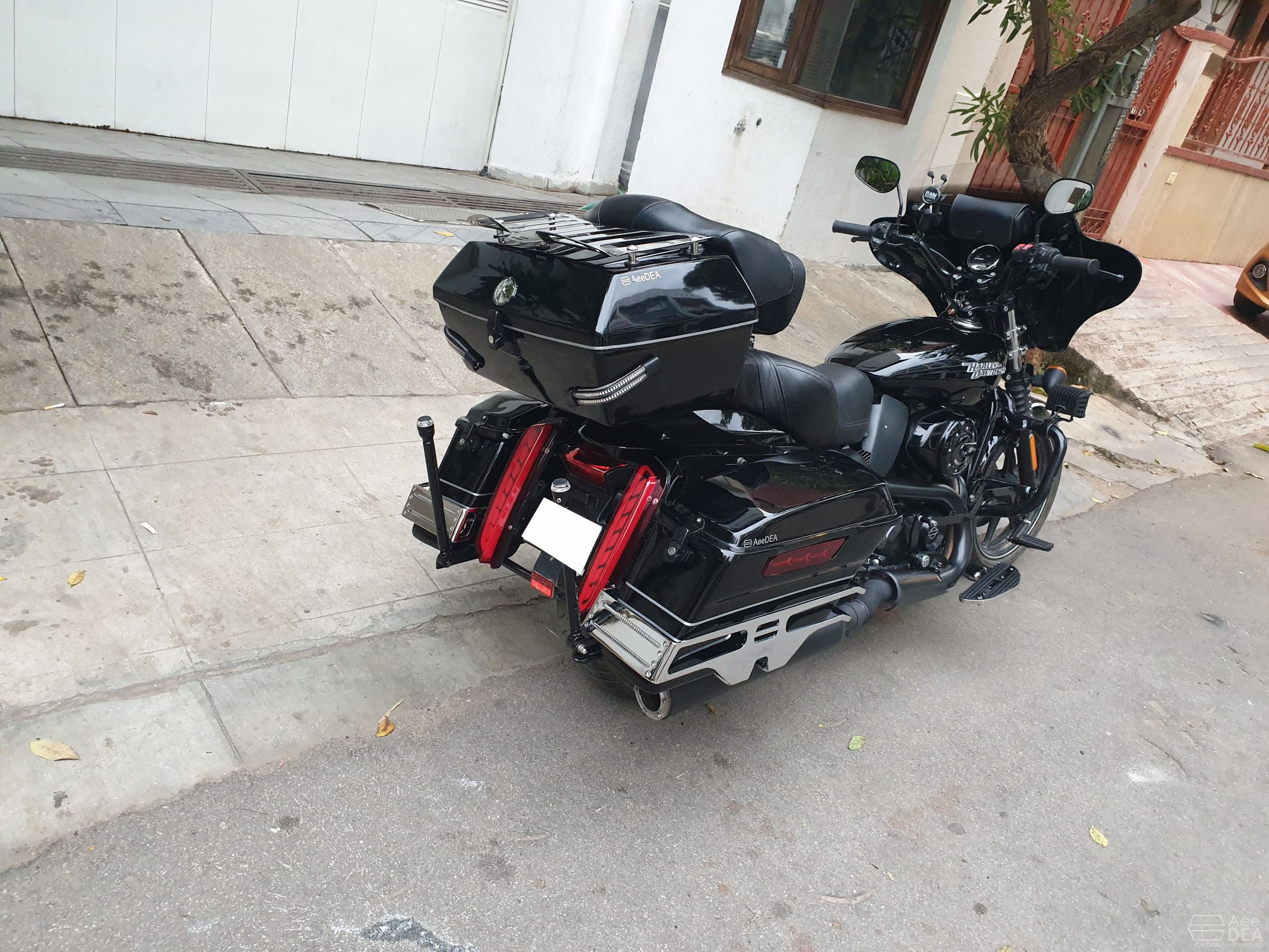 Street cheap 750 saddlebags